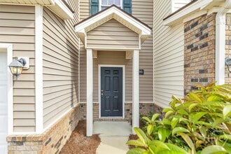 Building Photo - 395 Canyon Oak Loop