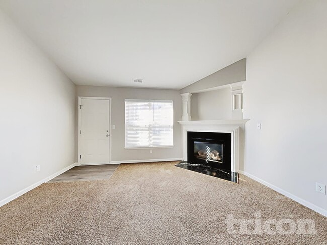 Foto del edificio - 10203 Green Hedge Ave