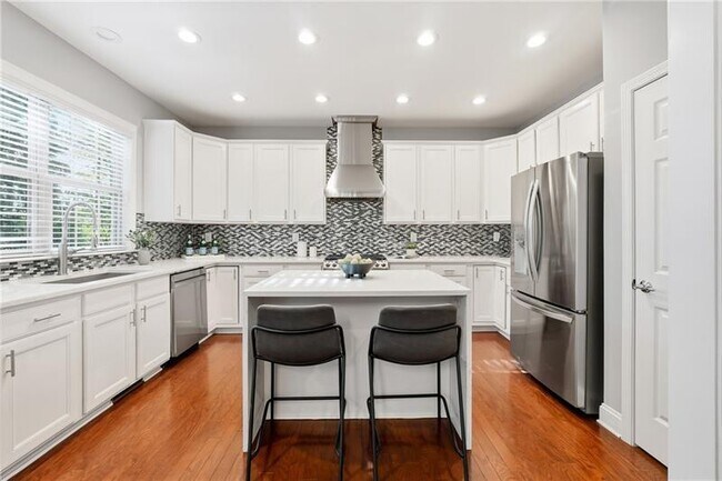 Foto del edificio - 3655 E Paces Walk