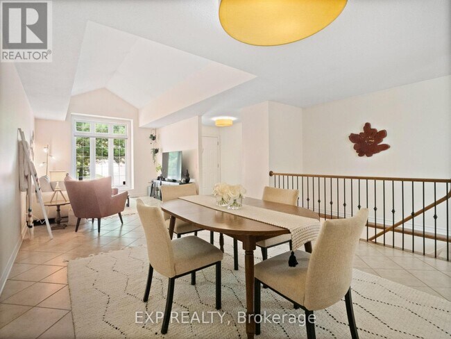 Photo du bâtiment - 3241 Montrose Rd