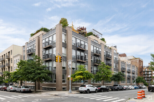 Building Photo - 80 Meserole Street