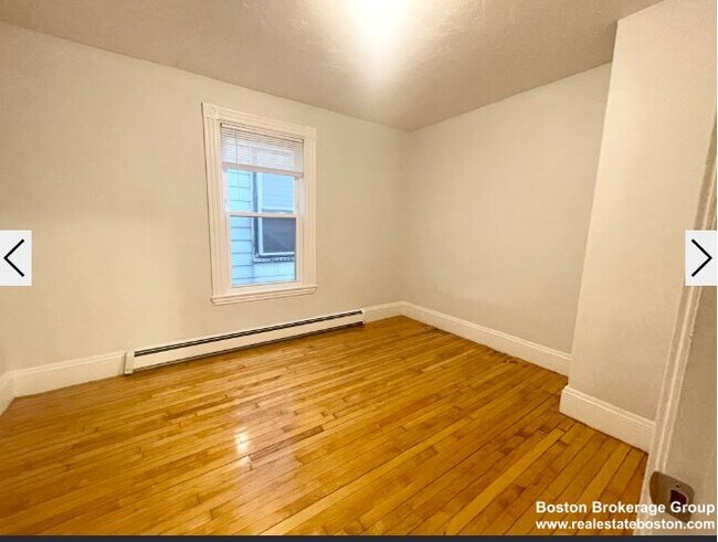 Building Photo - 22 Howell St