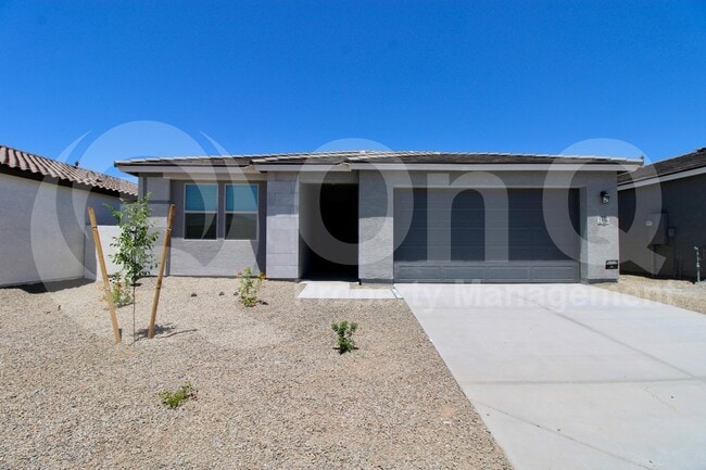 Building Photo - 2356 Cy Ave
