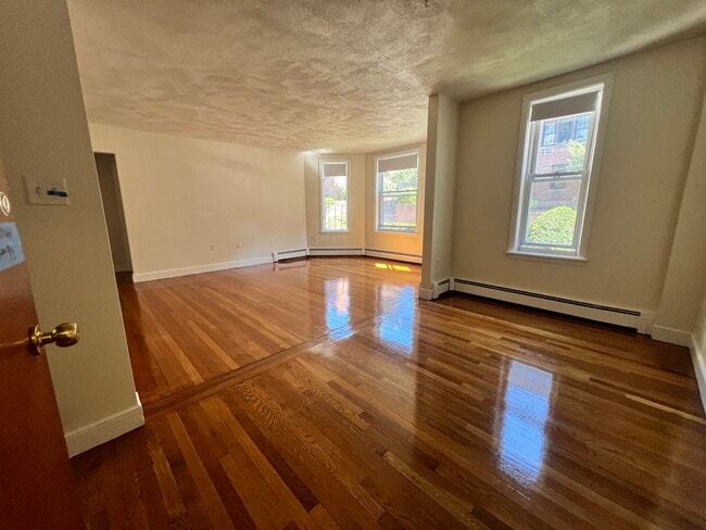 Building Photo - 303 Tappan St