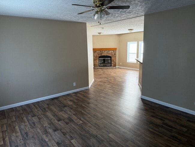 Building Photo - 764 Medley Dr