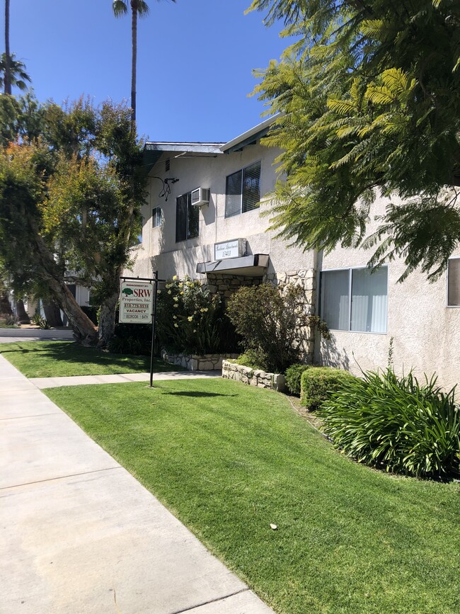 Building Photo - 13411 Moorpark St