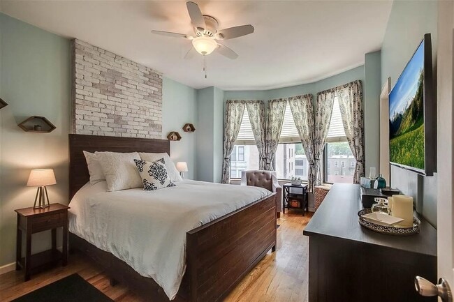 Building Photo - 214 Park Ave