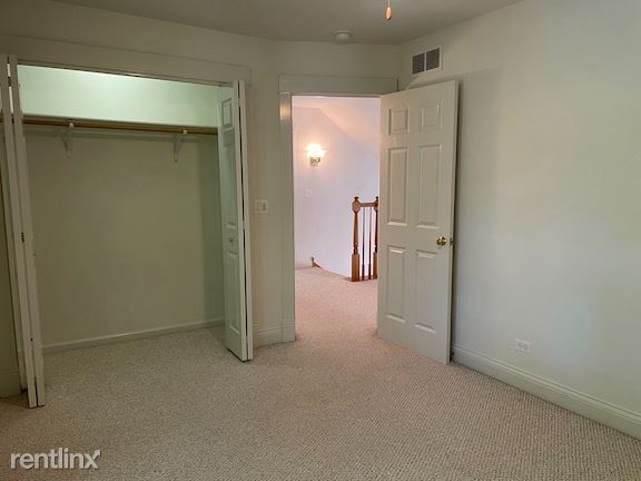 Building Photo - 2 br, 1.5 bath Townhome - 215 S. Ewing Street