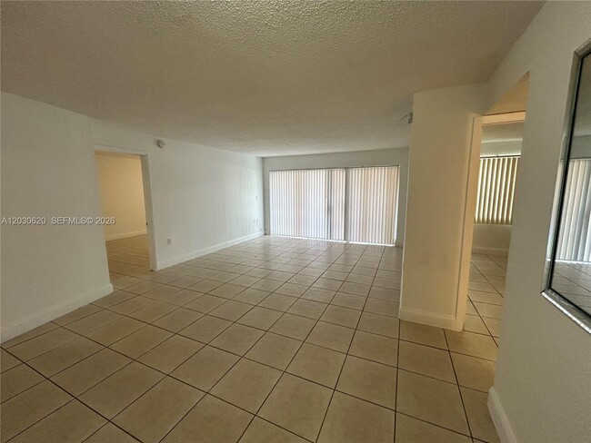 Building Photo - 4205 N University Dr
