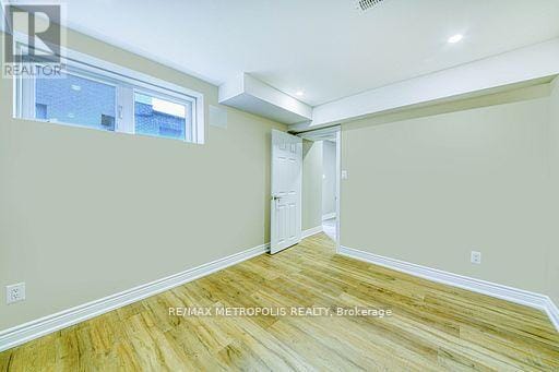 Building Photo - 1201 Chateau Ct
