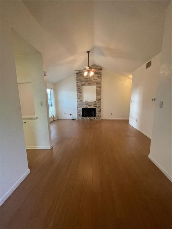 728 W San Antonio St Unit 102 B, Lockhart, TX 78644 Room for Rent in