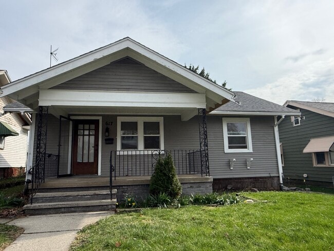 Building Photo - 617 Florence Ave