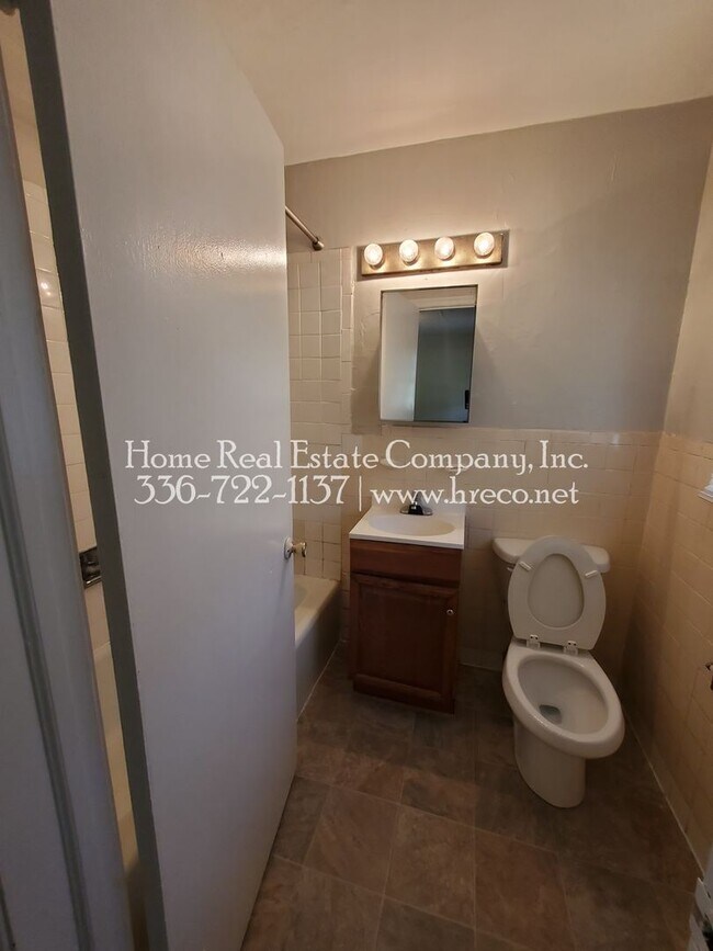 Foto del edificio - 4170 James St