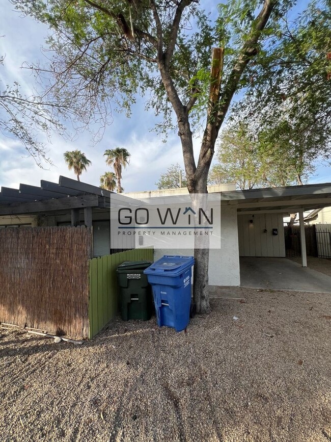 Building Photo - 1502 E Highland Ave
