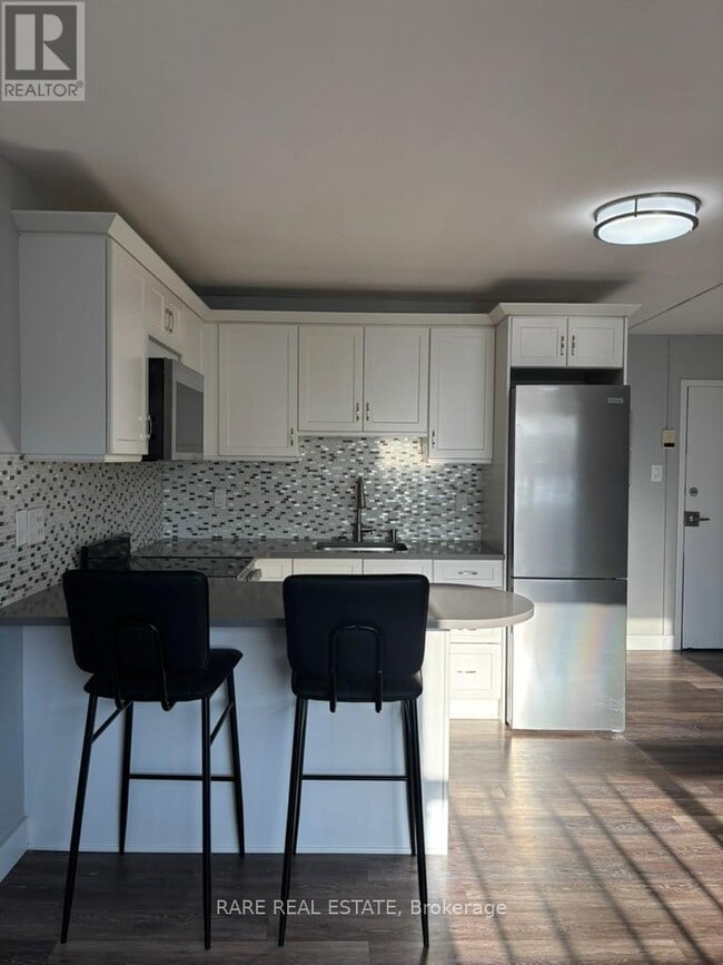 Building Photo - 253 Augusta Ave