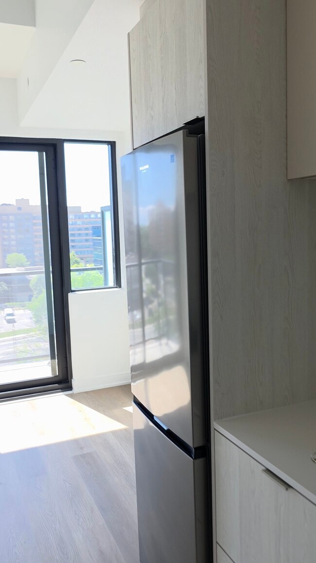 Building Photo - 3009 Novar Rd