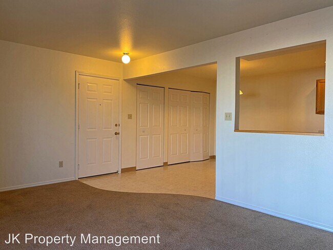Building Photo - 3409 11th Ave S