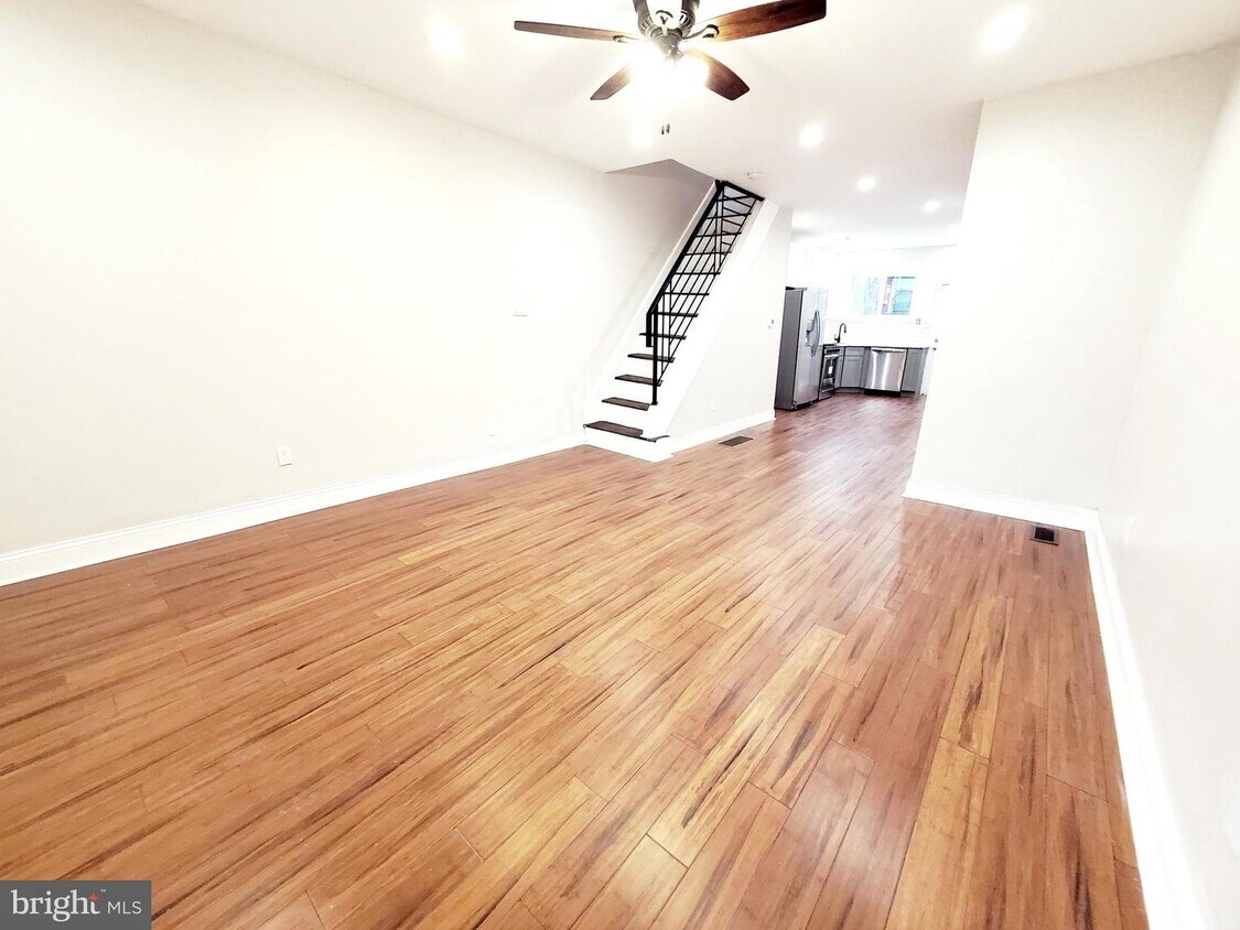 Foto principal - 5252 Rodman St
