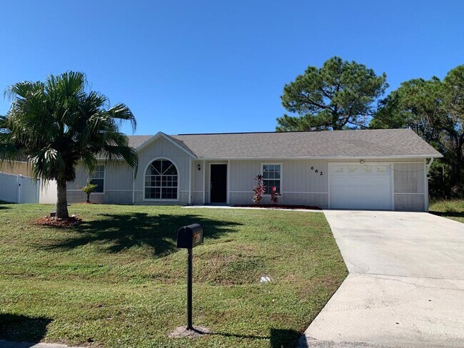 Foto del edificio - 662 Tarr Ave. SW