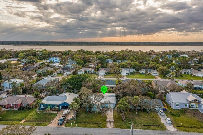 Foto del edificio - 5379 4th St