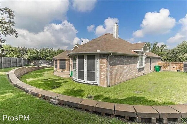 Foto del edificio - 4 br, 2 bath House - 5437 Yellowstone Trl