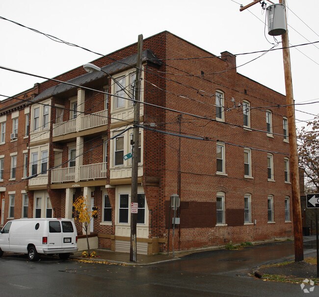 Building Photo - 71 Jay St
