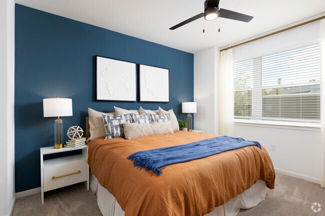 2HAB, 2BA - 1,110 ft² - Habitación principal - The Dahlia