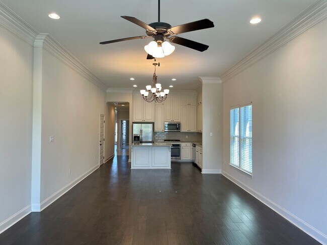 Foto del edificio - Beautiful 4 bedroom home