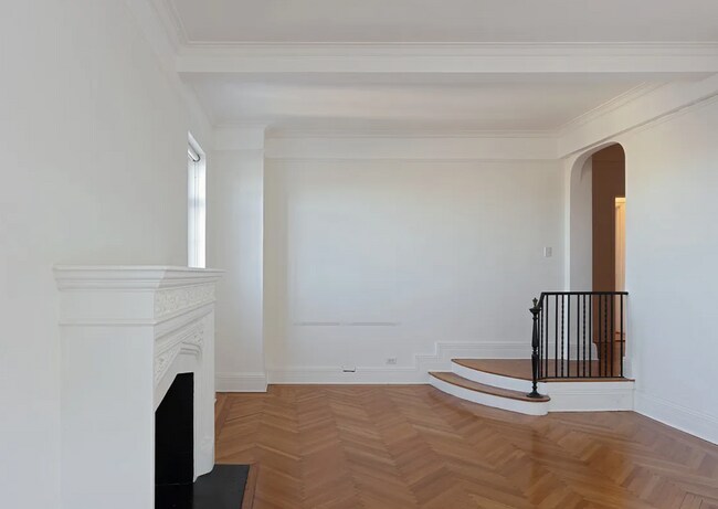 Building Photo - 1043 Lexington Ave