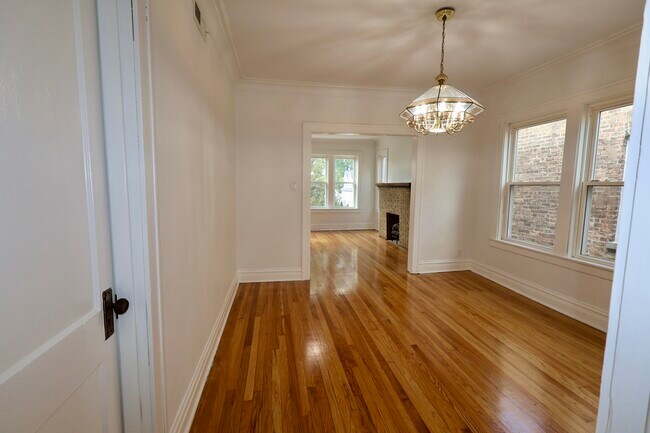 Foto del edificio - 3429 N Lowell Ave