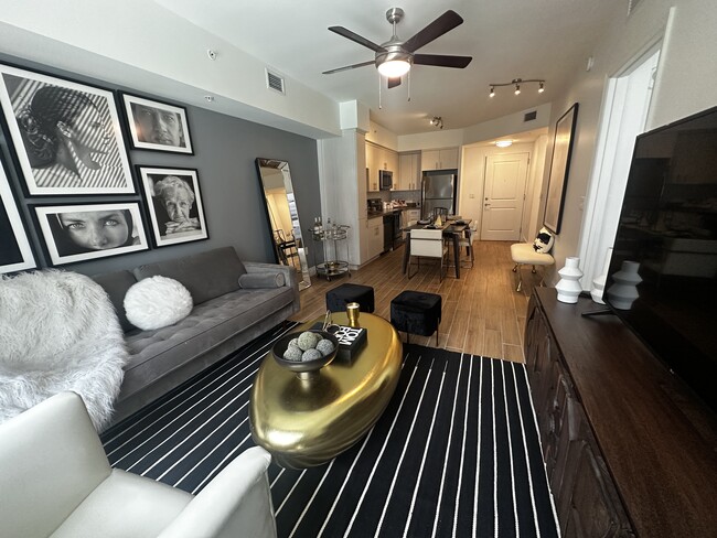 Foto del edificio - 2054 NE 162nd St