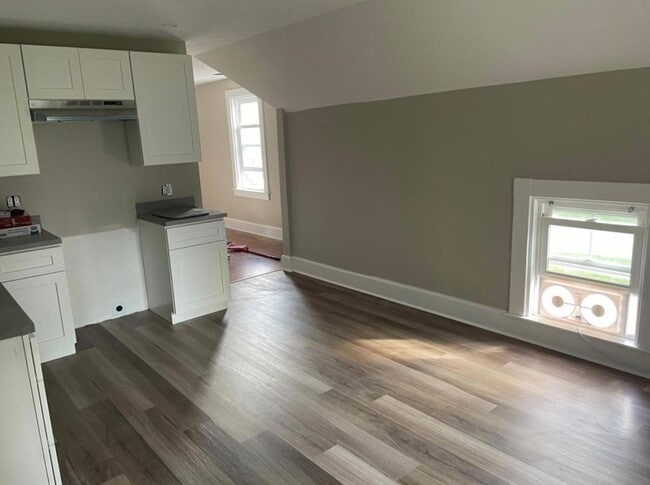 Building Photo - 113 Union St