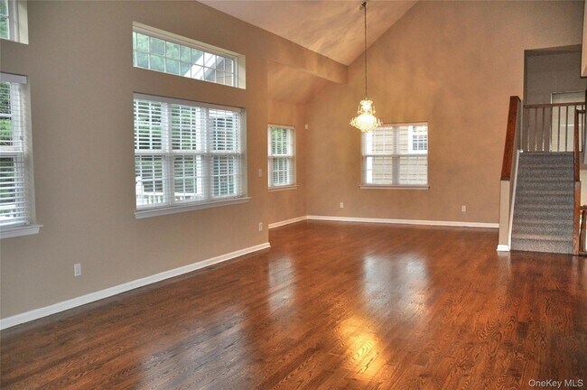 Foto del edificio - 23 Deertree Ln