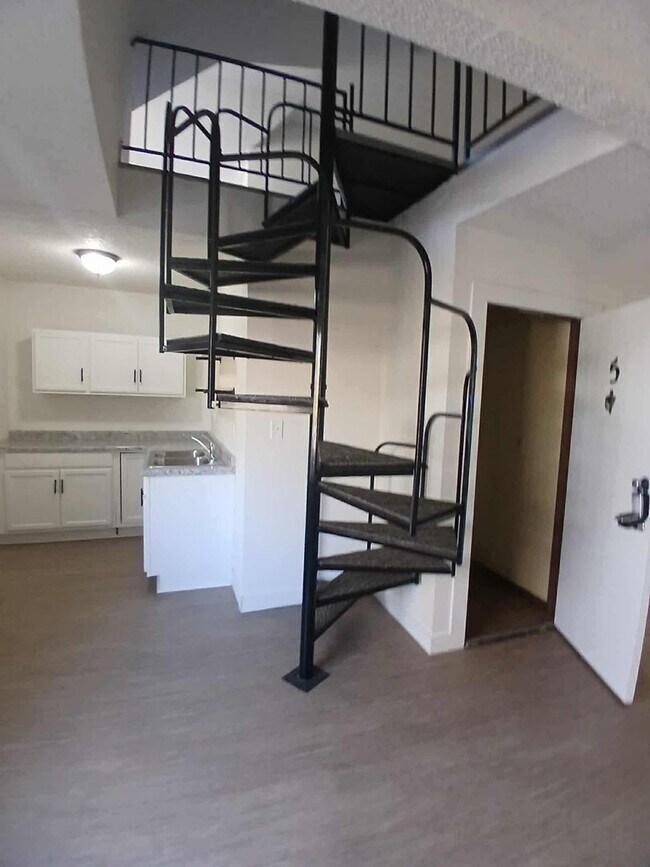 Foto del edificio - 901 Virginia St