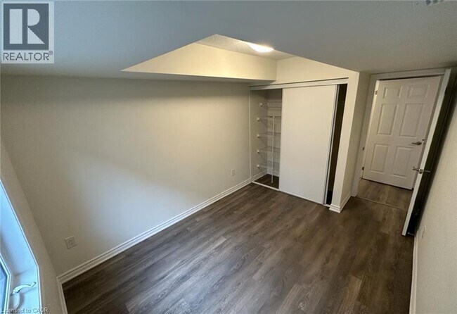 Photo du bâtiment - 2789 Eglinton Ave E