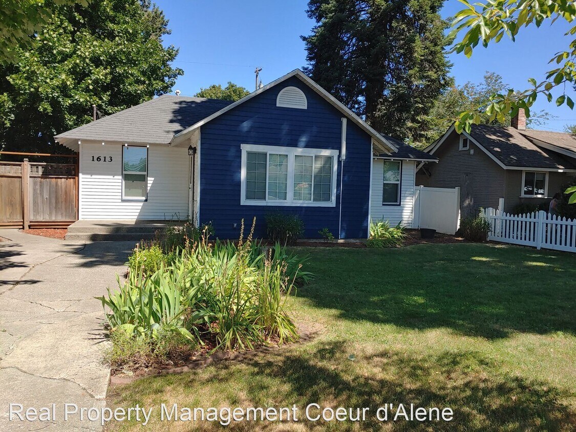 Primary Photo - 2 br, 1 bath House - 1613 E CDA AVE