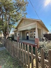 Building Photo - 211 E Phillips St