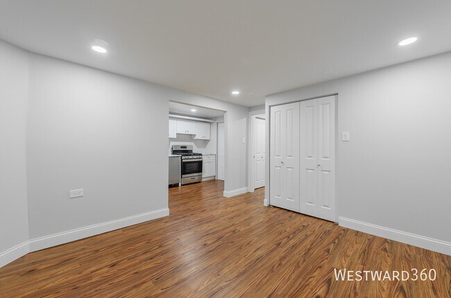 Foto del edificio - 666 E 50th Pl