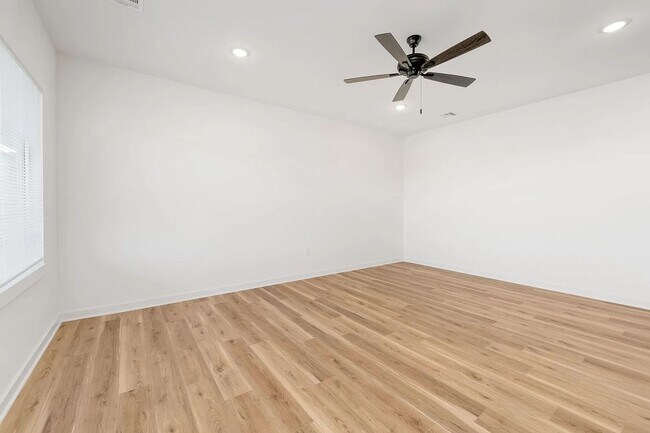 Building Photo - BRAND NEW 3 bedroom in Goddard!