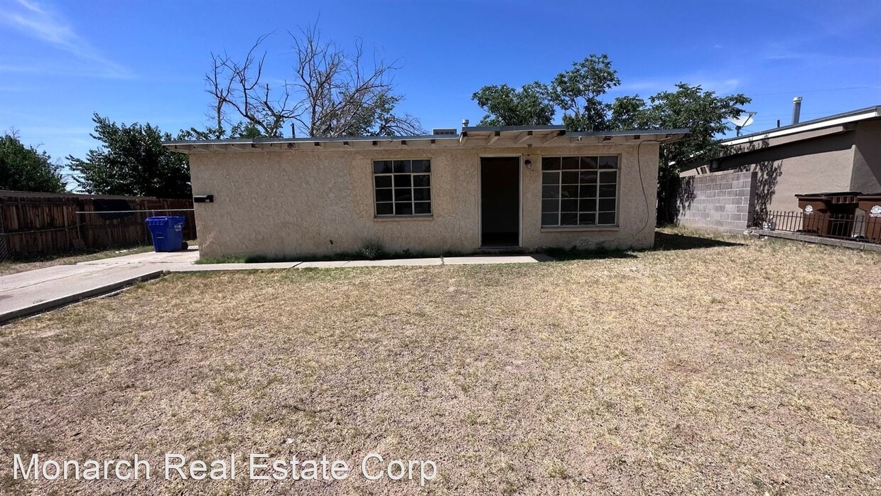 2 br, 1 bath House 1821 Foster House Rental in Las Cruces, NM