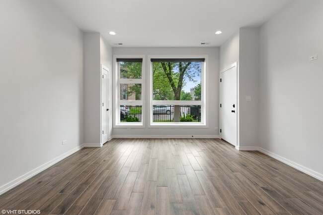 Building Photo - 4533 S Vincennes Ave