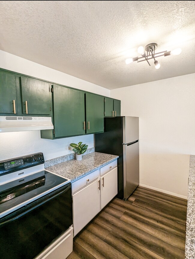 Foto del edificio - 4100 E Mission Ln