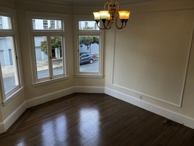 Foto del edificio - Remodeled rent controlled apartment w/all ...