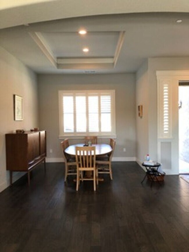 Foto del edificio - Stunning 3 Bedroom 2 Bath in Fair Oaks, CA