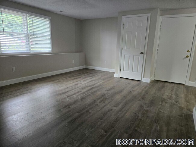 Foto del edificio - 4516 N Main St
