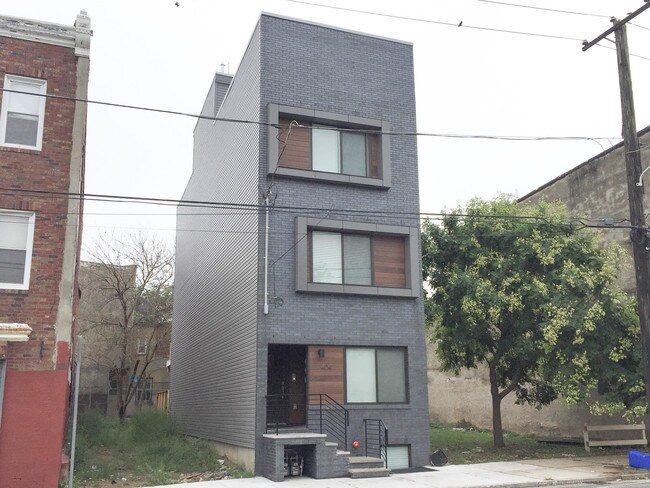 Foto del edificio - 404 W Berks St