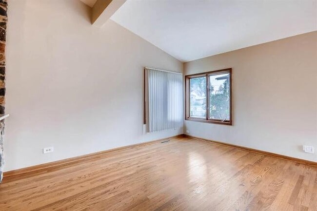 Building Photo - 8147 N. Chester Ave, Niles, IL, 60714
