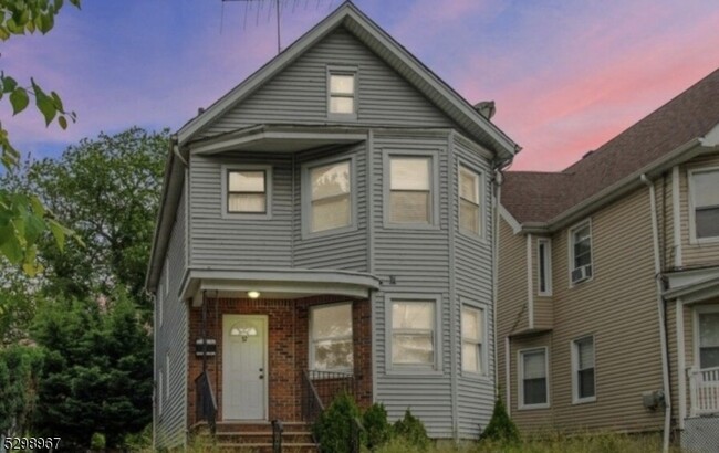 Building Photo - 37 Delaware Ave