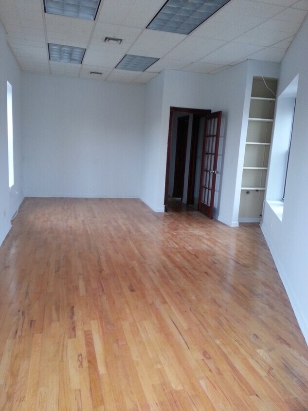 Primary Photo - 1300 Flatbush Ave