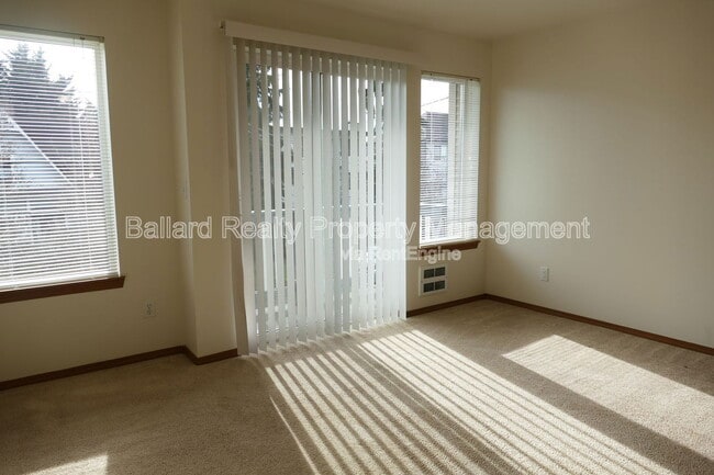 Building Photo - 1550 NW 51st St